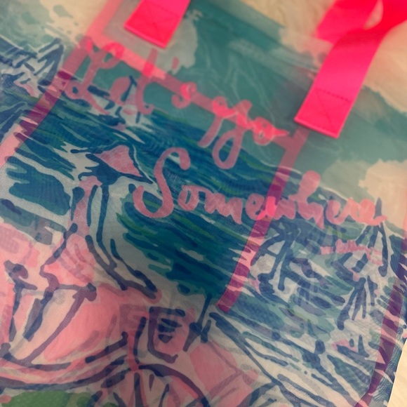 Nwot Lilly Pulitzer “Let’s Go Somewhere xx Lilly” Mesh Beach/Shopping Tote - Picture 4 of 8